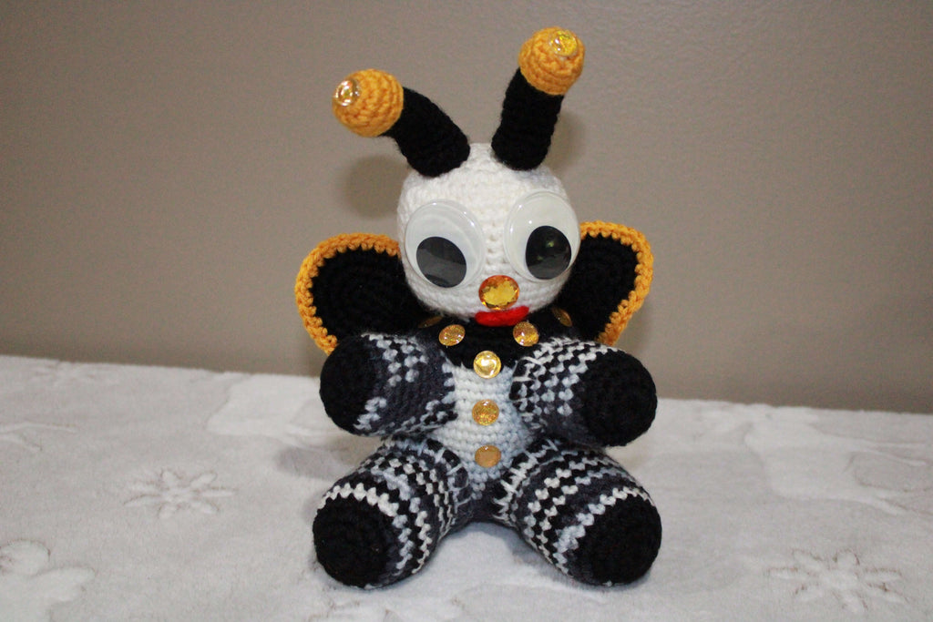 Black/ White/ Yellow Bee crafted with handmade techniques for a truly unique style.