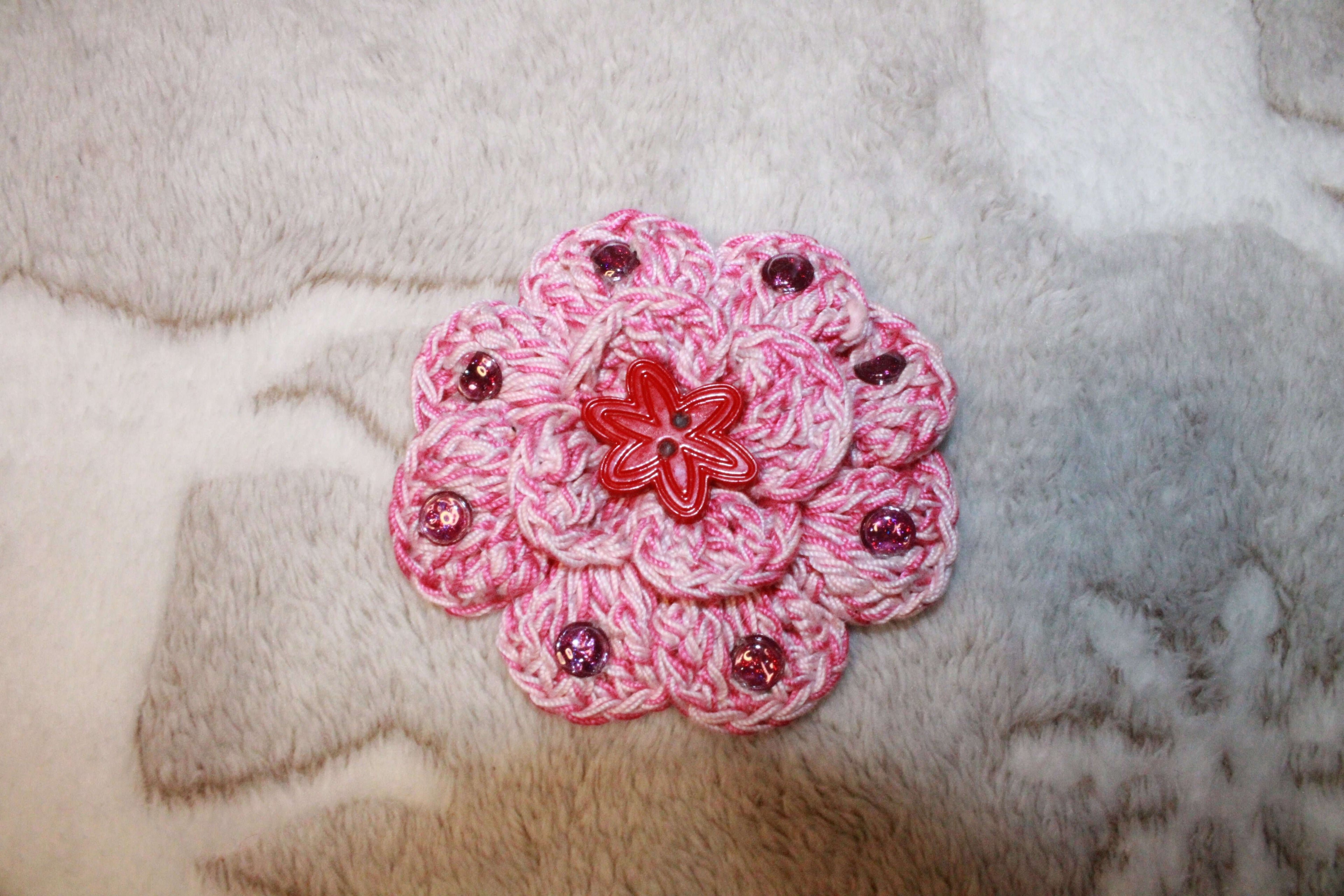 Pink Fashion Hairclip Flower crafted with handmade techniques for a truly unique style.