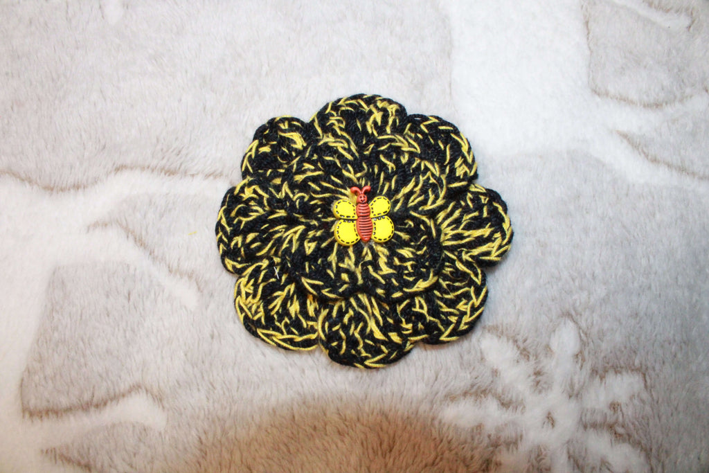 Bee Fashion Hairclip Flower crafted with handmade techniques for a truly unique style.