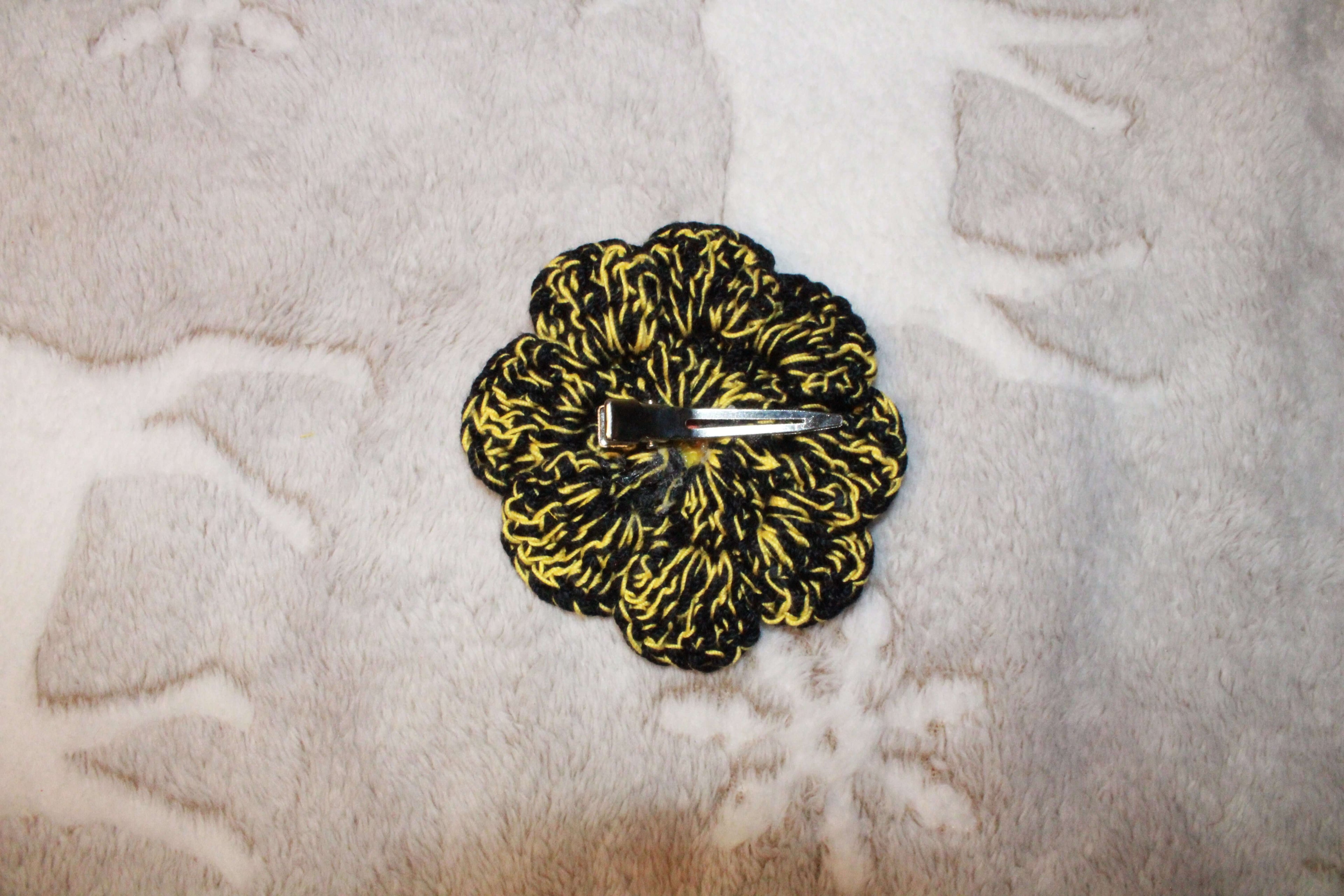 Bee Fashion Hairclip Flower crafted with handmade techniques for a truly unique style.